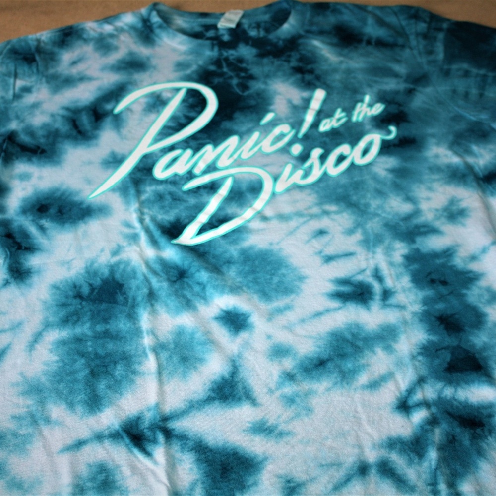 Panic! At The Disco Tee & Tank L Fall Out Boy